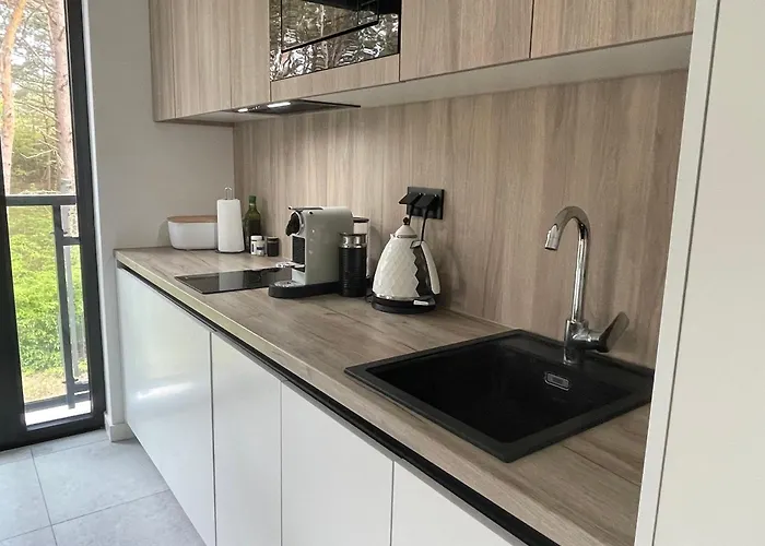 Shellter West Corner 117k Rogowo (Gryfice)