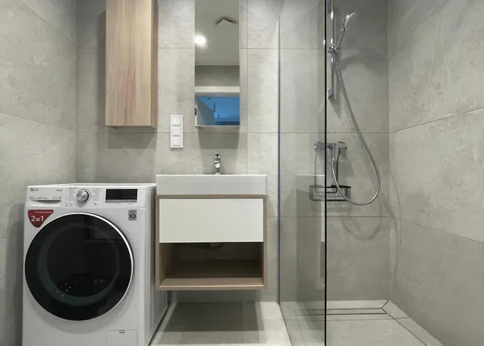 Shellter West Corner 117k * Rogowo (Gryfice)