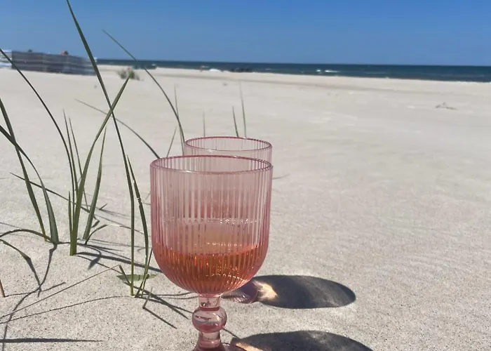 Apartment Shellter West Corner 117k