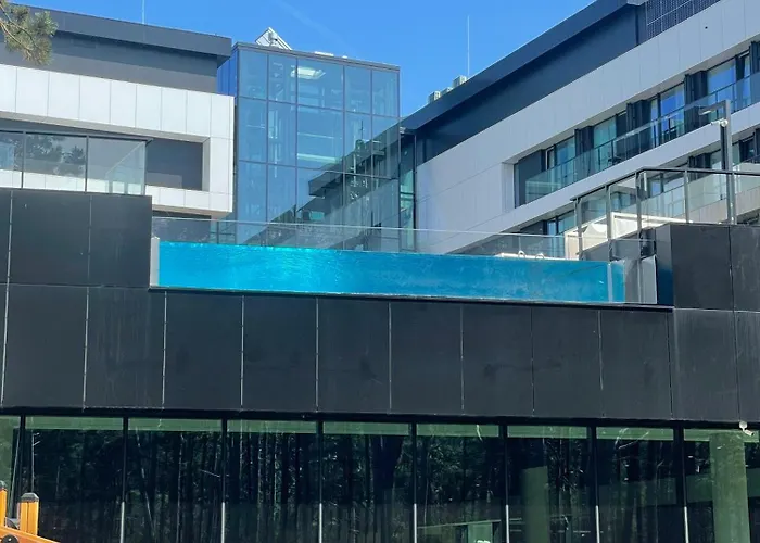 Shellter West Corner 117k Apartment